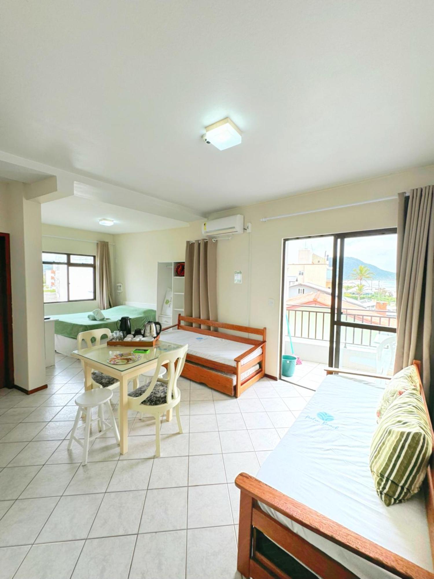 Palm Beach Apart Hotel Florianopolis Room photo